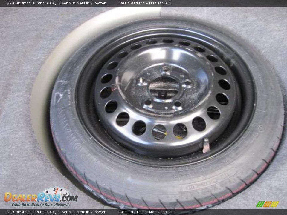 1999 Oldsmobile Intrigue GX Silver Mist Metallic / Pewter Photo #31