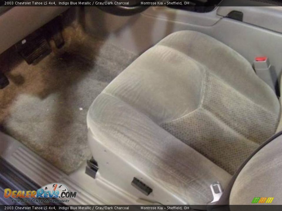 2003 Chevrolet Tahoe LS 4x4 Indigo Blue Metallic / Gray/Dark Charcoal Photo #16