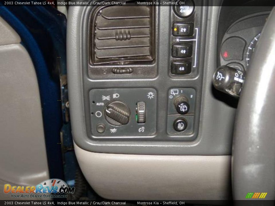 2003 Chevrolet Tahoe LS 4x4 Indigo Blue Metallic / Gray/Dark Charcoal Photo #31