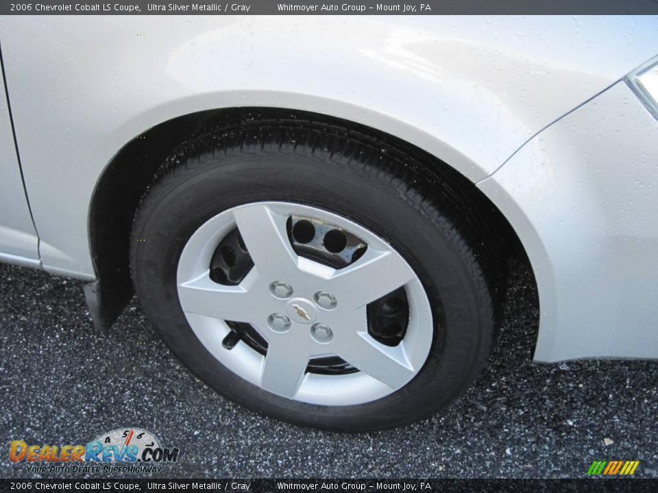 2006 Chevrolet Cobalt LS Coupe Ultra Silver Metallic / Gray Photo #4