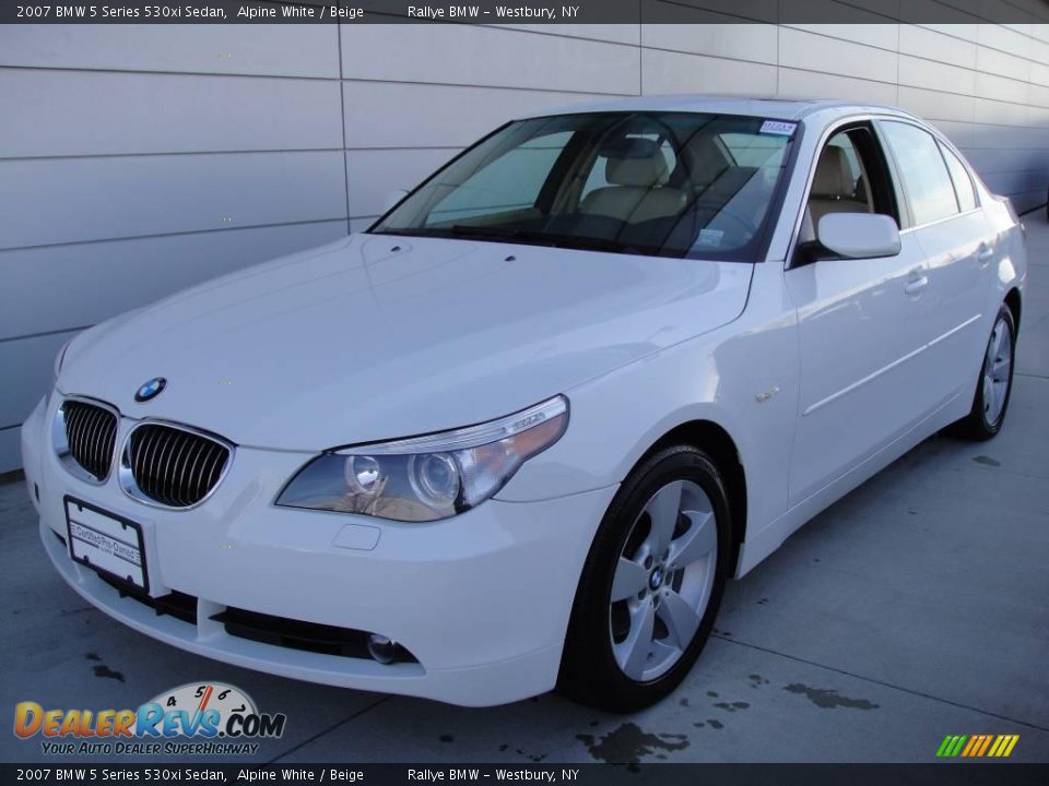 2007 BMW 5 Series 530xi Sedan Alpine White / Beige Photo #1