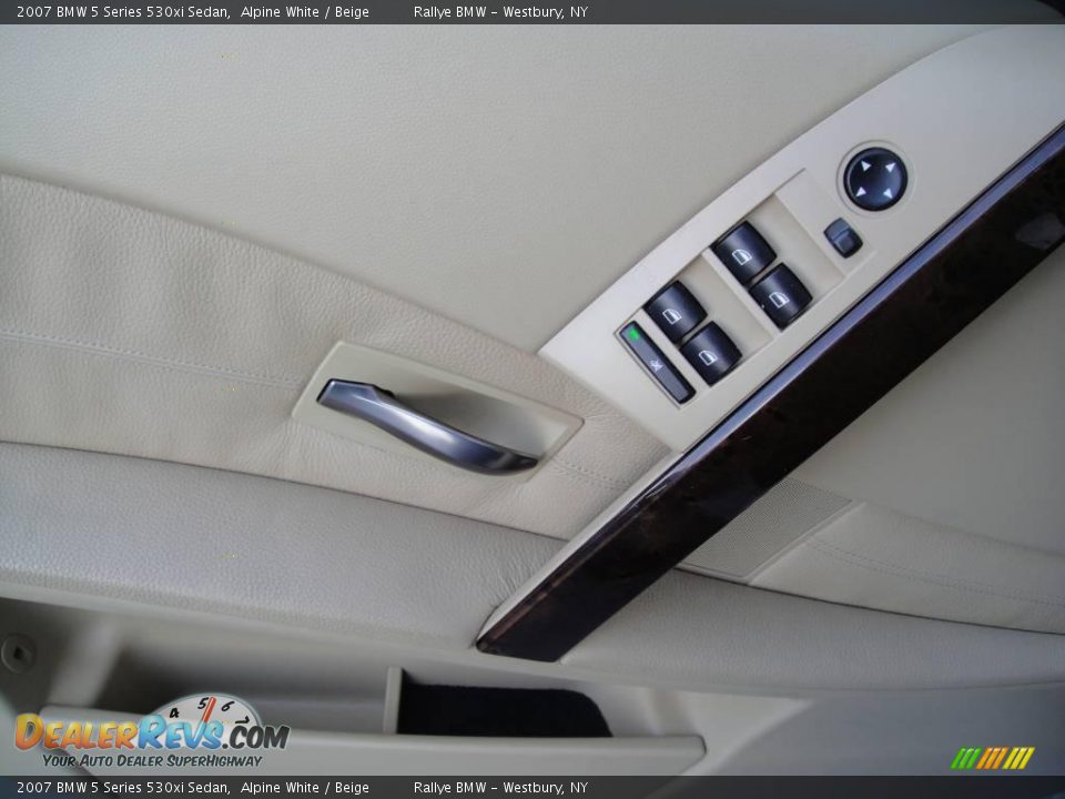 2007 BMW 5 Series 530xi Sedan Alpine White / Beige Photo #8
