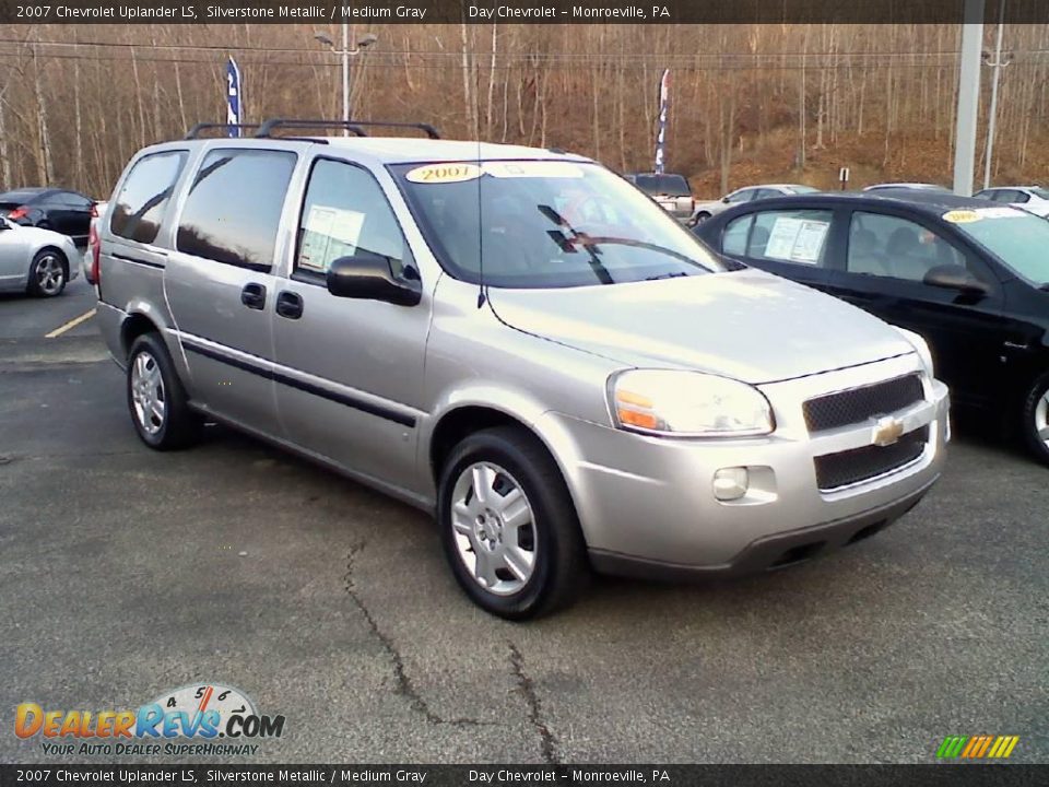2007 Chevrolet Uplander LS Silverstone Metallic / Medium Gray Photo #3