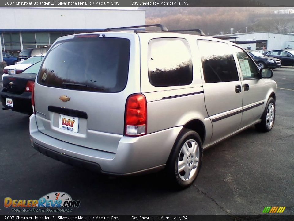 2007 Chevrolet Uplander LS Silverstone Metallic / Medium Gray Photo #4
