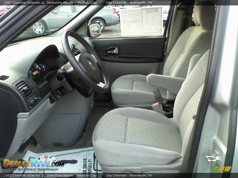 2007 Chevrolet Uplander LS Silverstone Metallic / Medium Gray Photo #7