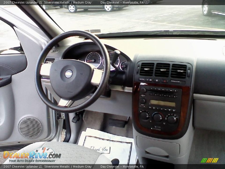 2007 Chevrolet Uplander LS Silverstone Metallic / Medium Gray Photo #12