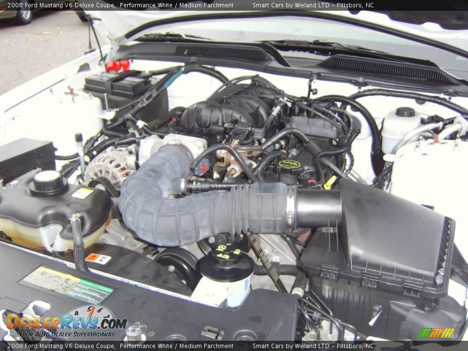 2008 Ford Mustang V6 Deluxe Coupe Performance White / Medium Parchment Photo #20