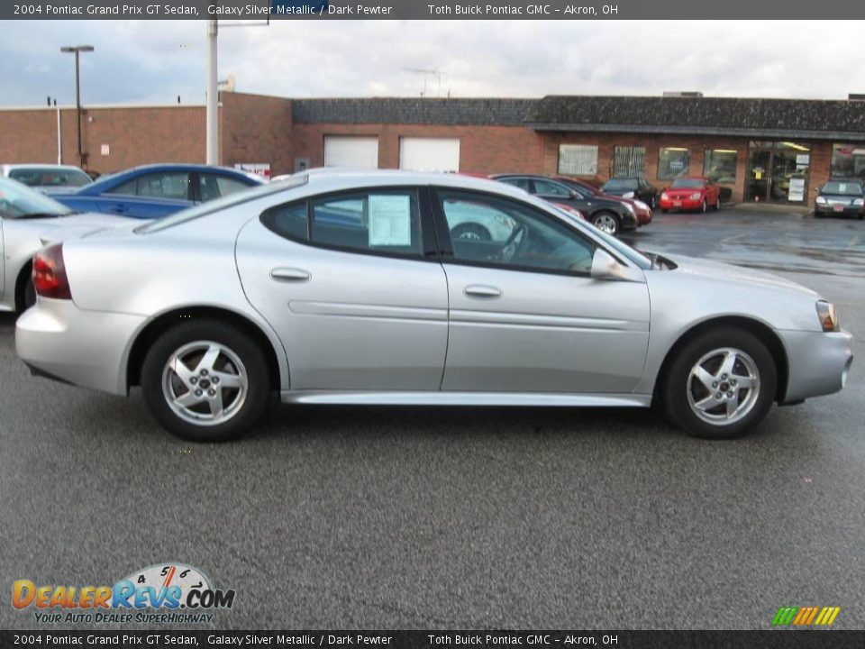 2004 Pontiac Grand Prix GT Sedan Galaxy Silver Metallic / Dark Pewter Photo #2