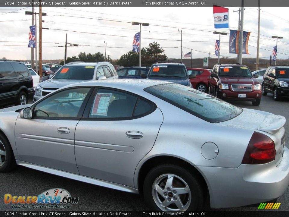 2004 Pontiac Grand Prix GT Sedan Galaxy Silver Metallic / Dark Pewter Photo #4