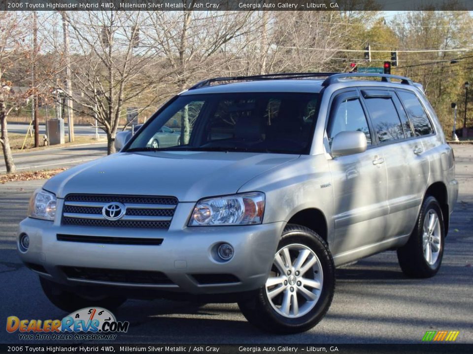 2006 Toyota Highlander Hybrid 4WD Millenium Silver Metallic / Ash Gray Photo #2