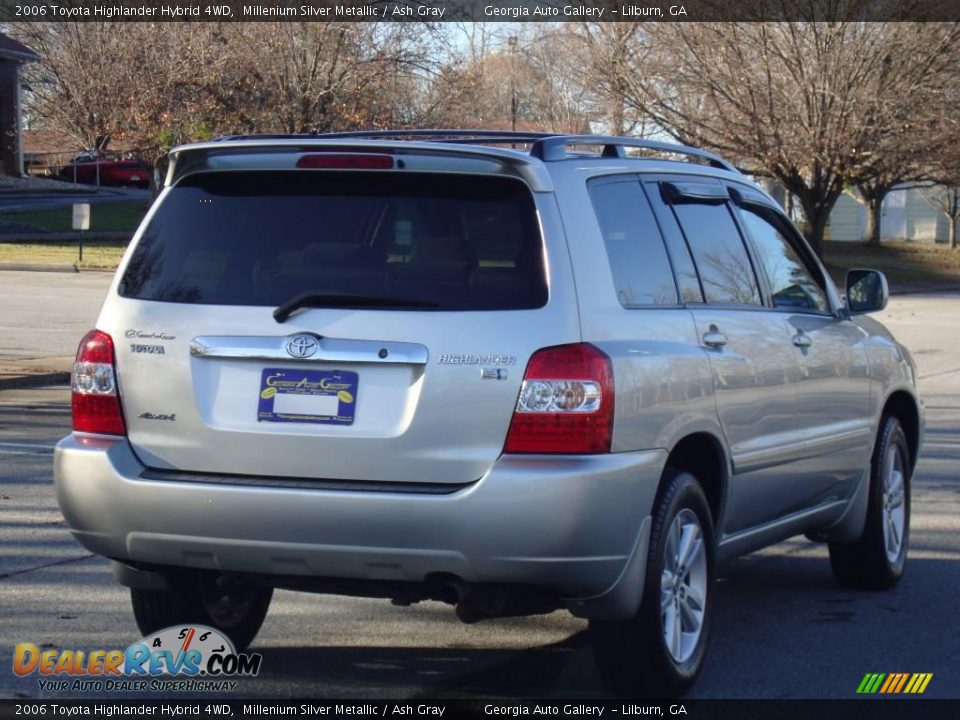 2006 Toyota Highlander Hybrid 4WD Millenium Silver Metallic / Ash Gray Photo #4