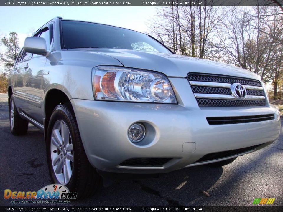 2006 Toyota Highlander Hybrid 4WD Millenium Silver Metallic / Ash Gray Photo #15
