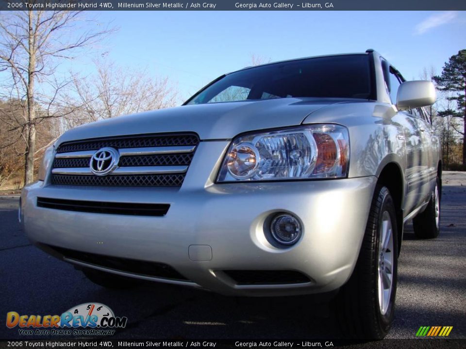 2006 Toyota Highlander Hybrid 4WD Millenium Silver Metallic / Ash Gray Photo #16