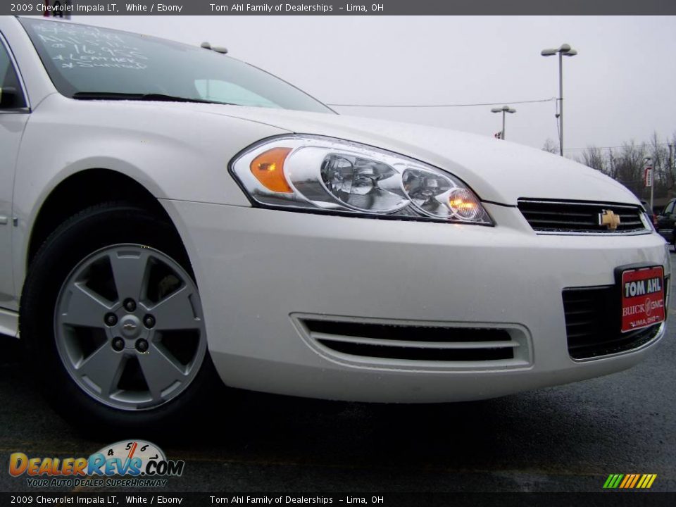 2009 Chevrolet Impala LT White / Ebony Photo #2