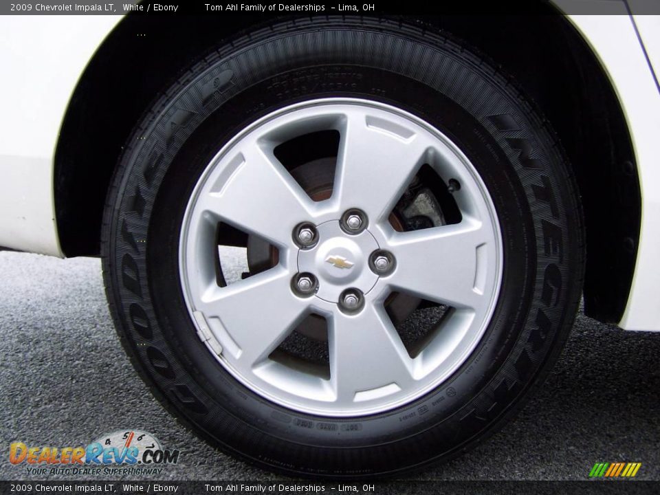 2009 Chevrolet Impala LT White / Ebony Photo #8