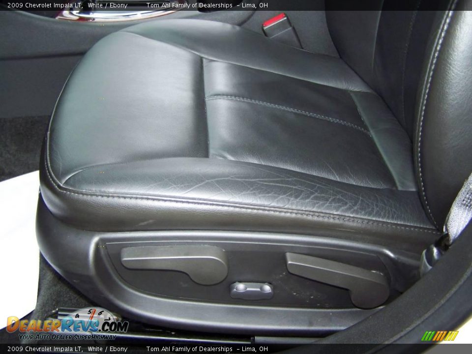 2009 Chevrolet Impala LT White / Ebony Photo #11
