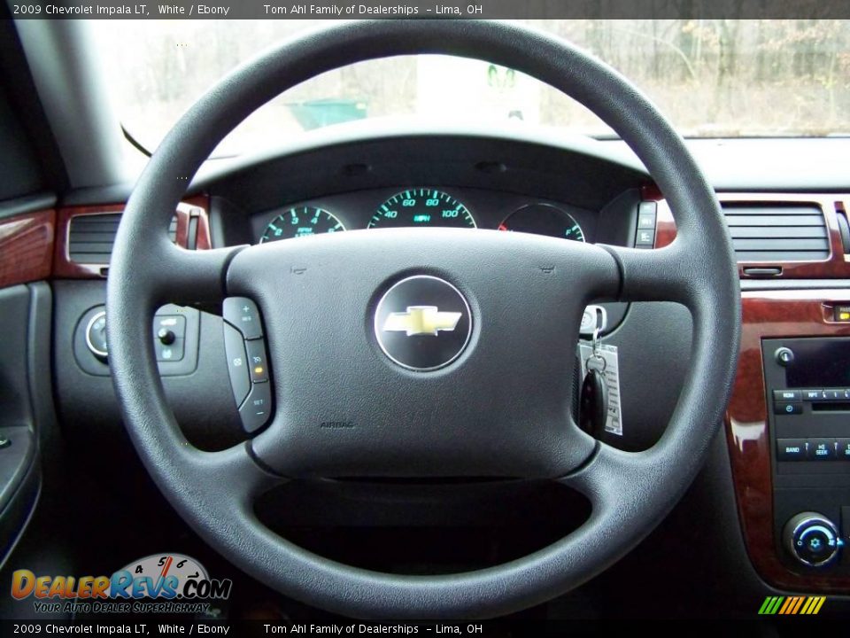 2009 Chevrolet Impala LT White / Ebony Photo #20