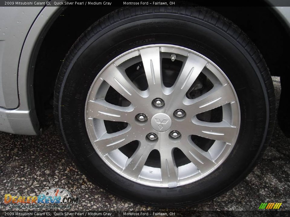 2009 Mitsubishi Galant ES Quick Silver Pearl / Medium Gray Photo #11