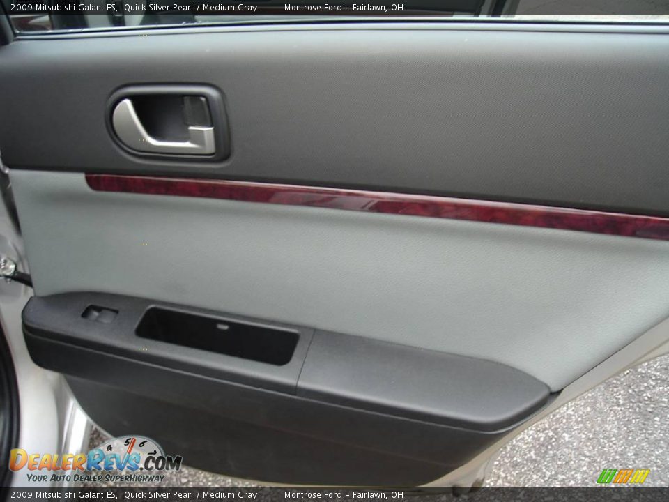 2009 Mitsubishi Galant ES Quick Silver Pearl / Medium Gray Photo #17