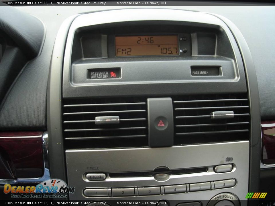 2009 Mitsubishi Galant ES Quick Silver Pearl / Medium Gray Photo #27