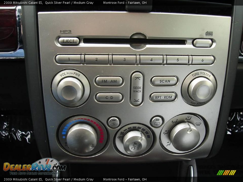2009 Mitsubishi Galant ES Quick Silver Pearl / Medium Gray Photo #28