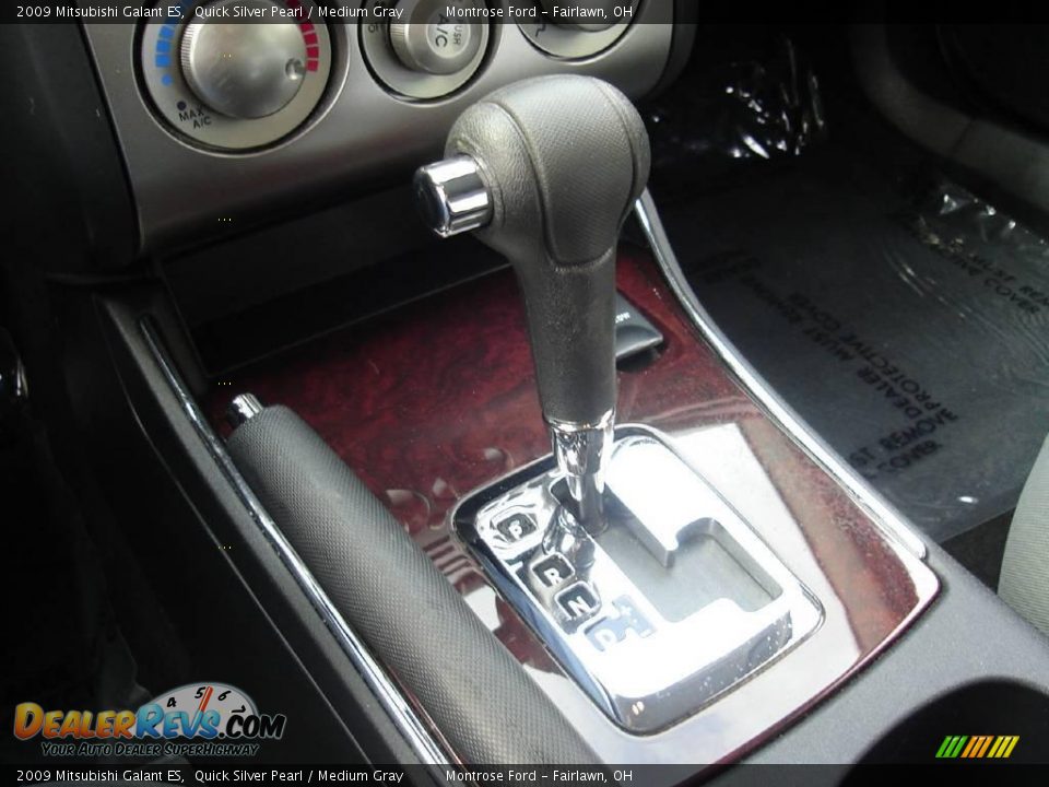 2009 Mitsubishi Galant ES Quick Silver Pearl / Medium Gray Photo #29
