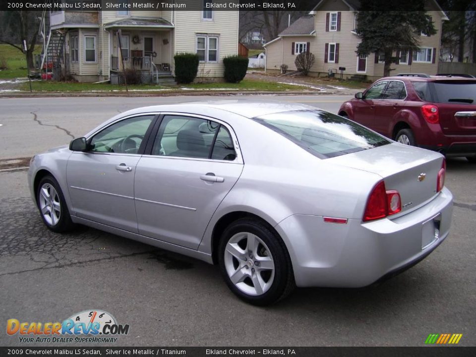 2009 Chevrolet Malibu LS Sedan Silver Ice Metallic / Titanium Photo #5