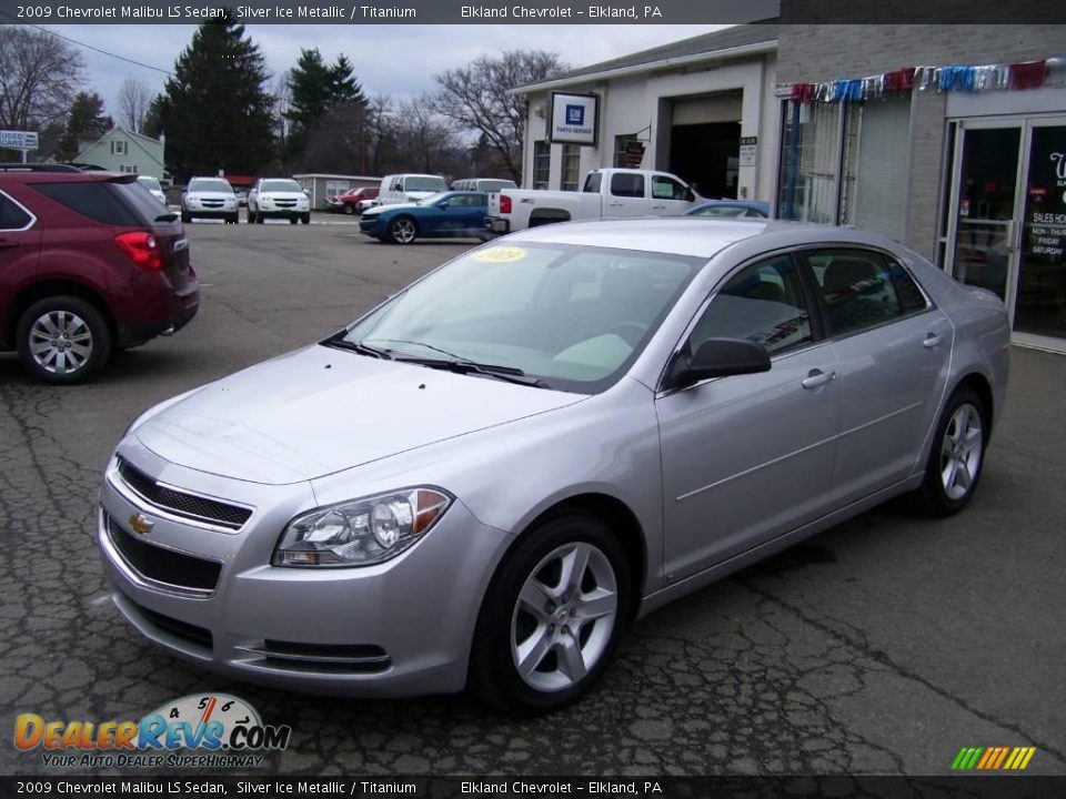 2009 Chevrolet Malibu LS Sedan Silver Ice Metallic / Titanium Photo #7
