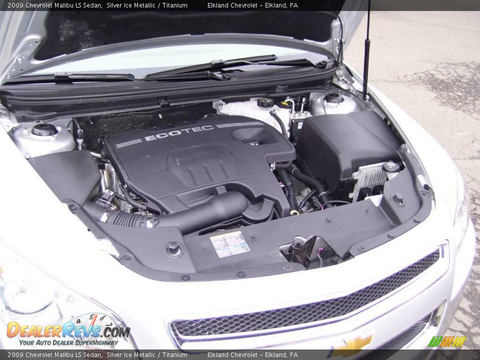 2009 Chevrolet Malibu LS Sedan Silver Ice Metallic / Titanium Photo #11