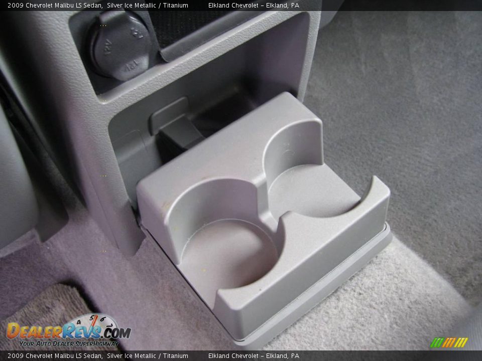 2009 Chevrolet Malibu LS Sedan Silver Ice Metallic / Titanium Photo #21