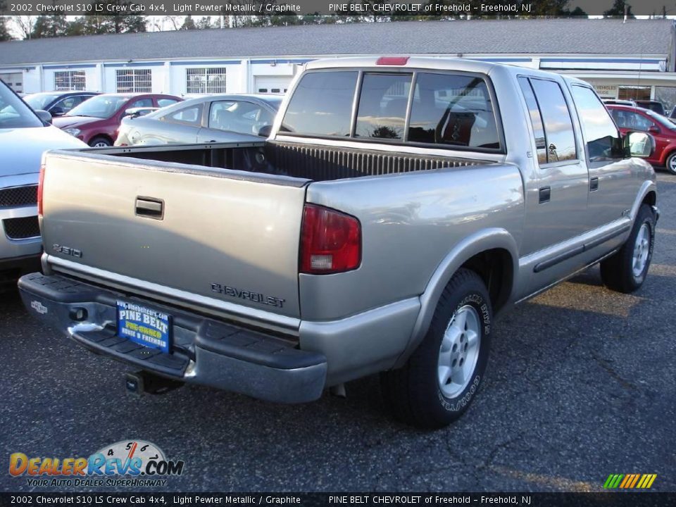 2002 Chevrolet S10 LS Crew Cab 4x4 Light Pewter Metallic / Graphite Photo #4