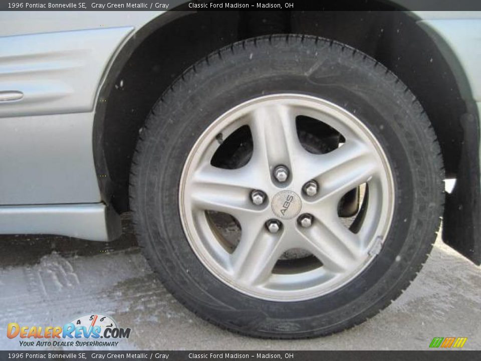 1996 Pontiac Bonneville SE Gray Green Metallic / Gray Photo #8