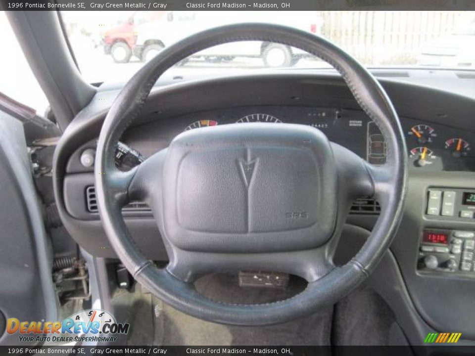 1996 Pontiac Bonneville SE Gray Green Metallic / Gray Photo #30