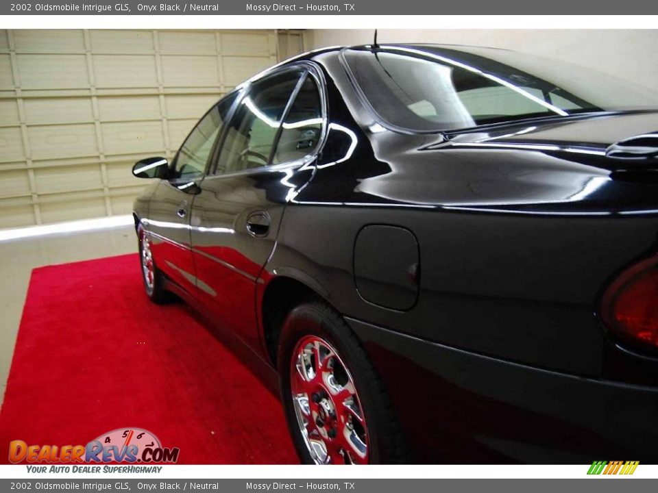 2002 Oldsmobile Intrigue GLS Onyx Black / Neutral Photo #8
