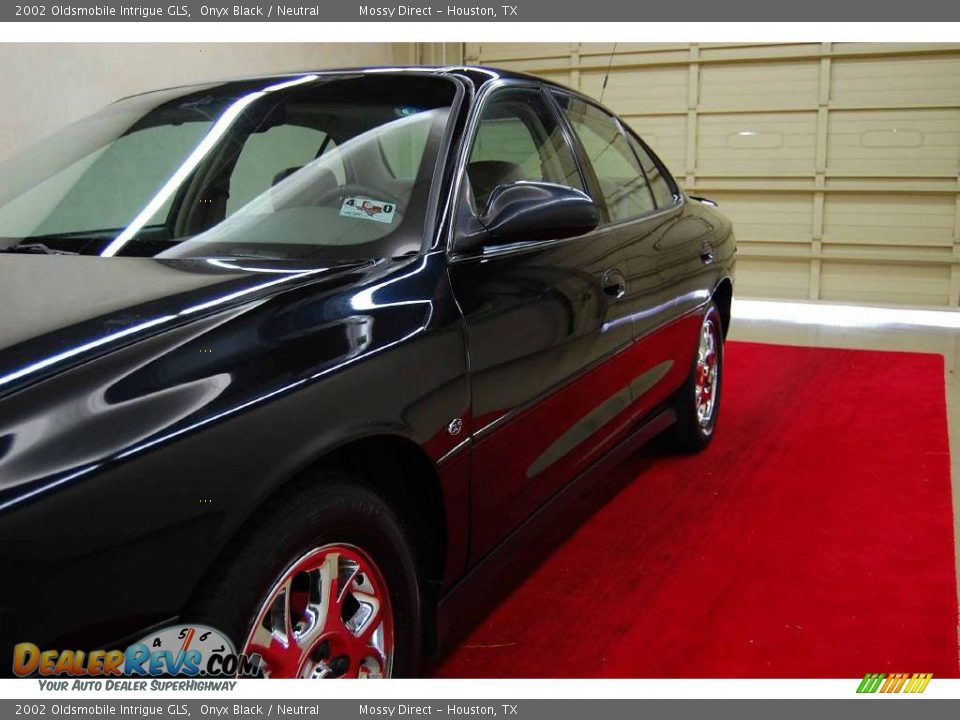 2002 Oldsmobile Intrigue GLS Onyx Black / Neutral Photo #11