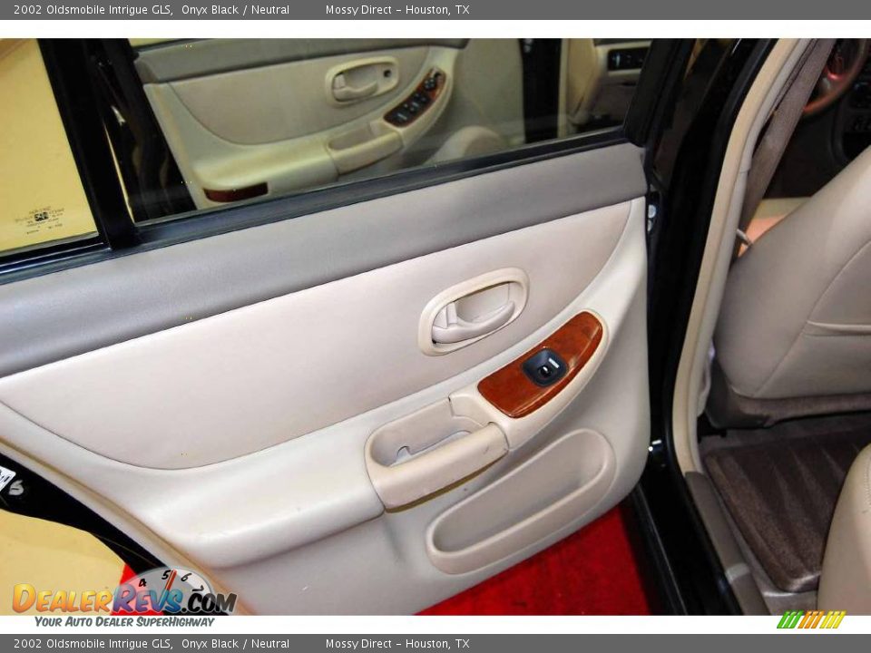 2002 Oldsmobile Intrigue GLS Onyx Black / Neutral Photo #17