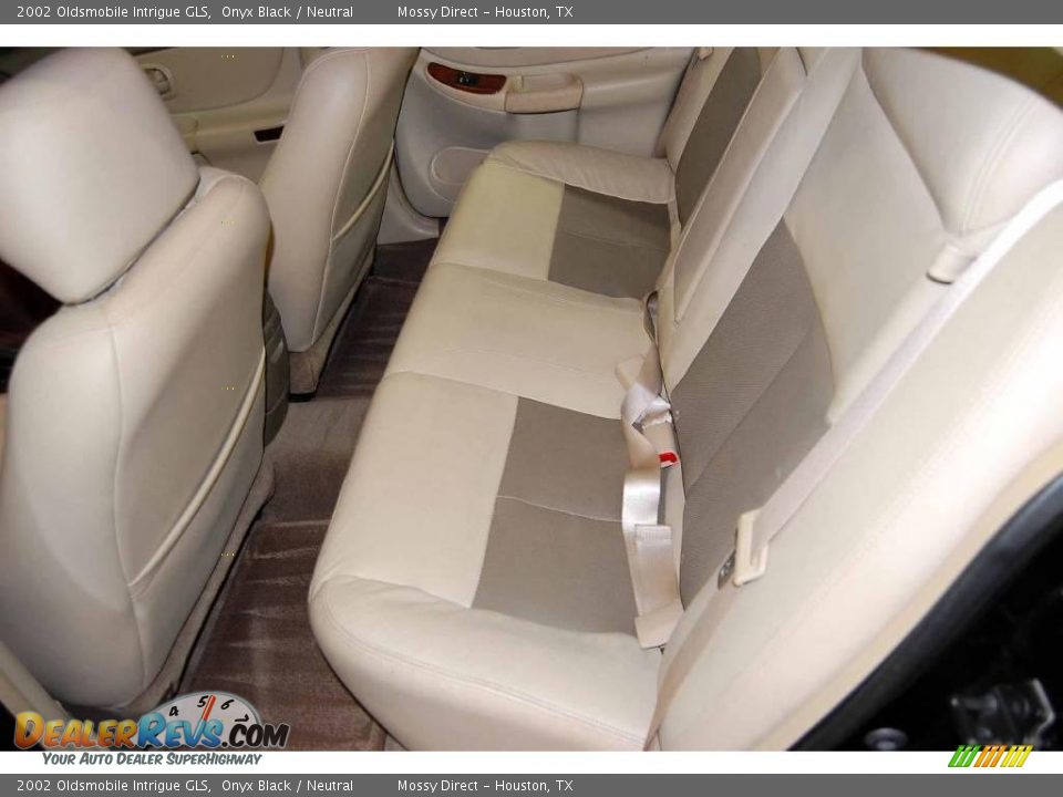 2002 Oldsmobile Intrigue GLS Onyx Black / Neutral Photo #18