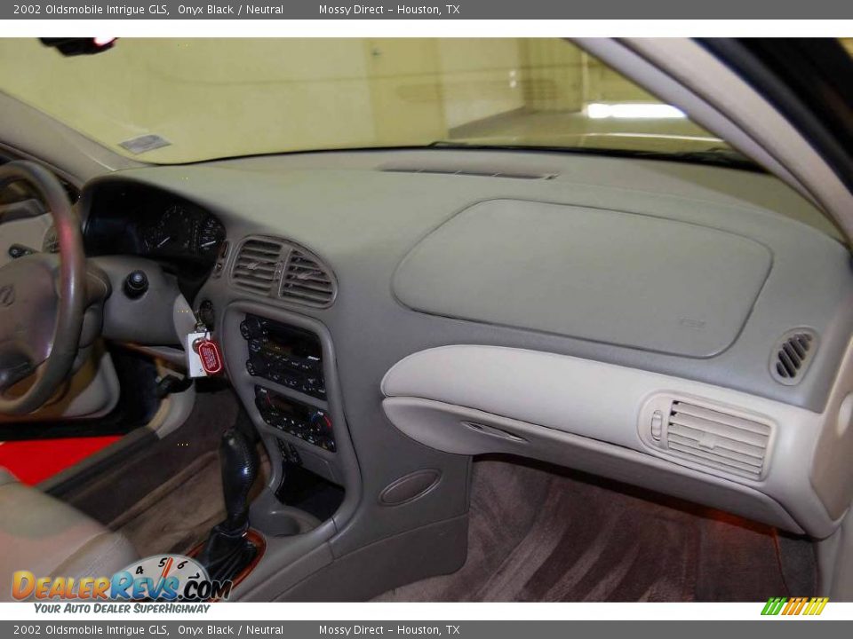2002 Oldsmobile Intrigue GLS Onyx Black / Neutral Photo #24