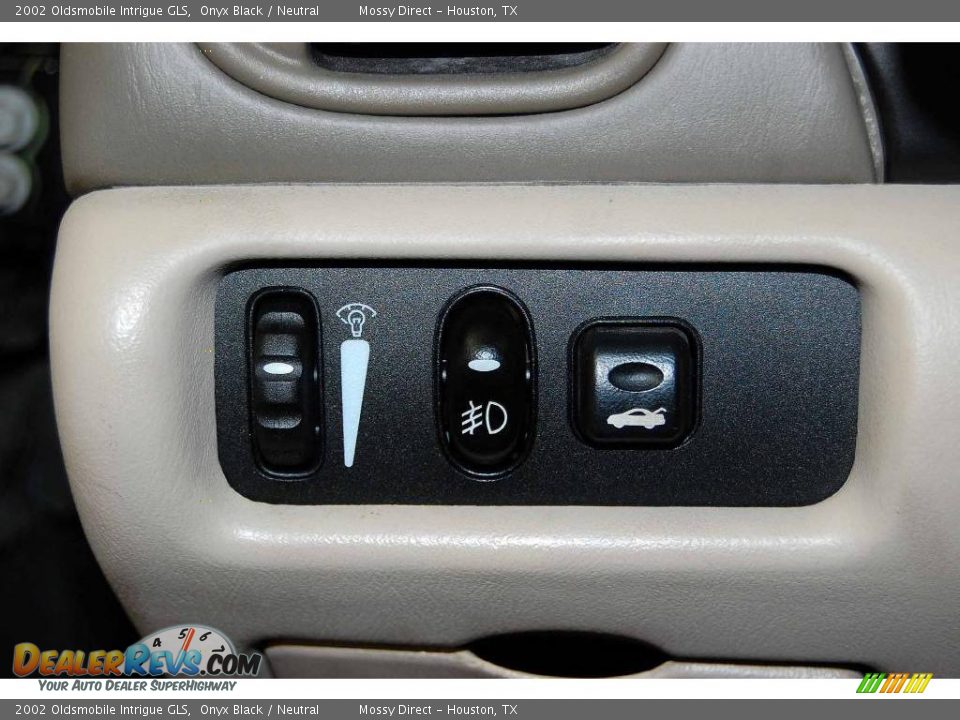 2002 Oldsmobile Intrigue GLS Onyx Black / Neutral Photo #29