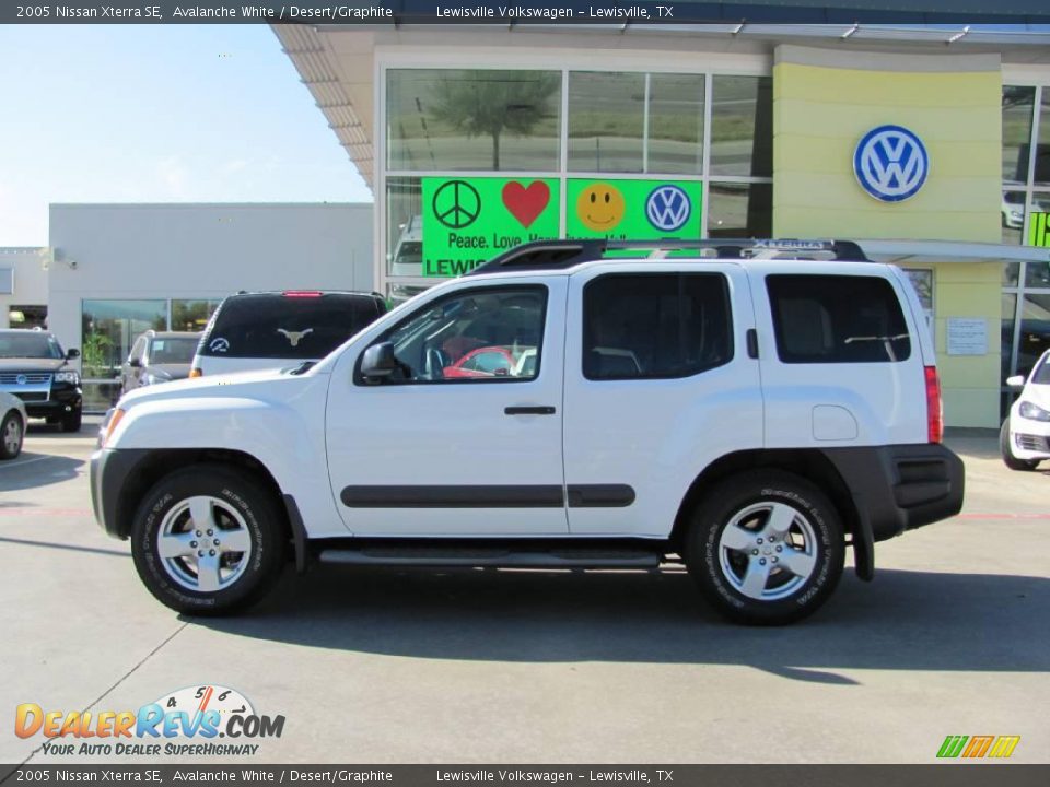 2005 Nissan Xterra SE Avalanche White / Desert/Graphite Photo #2