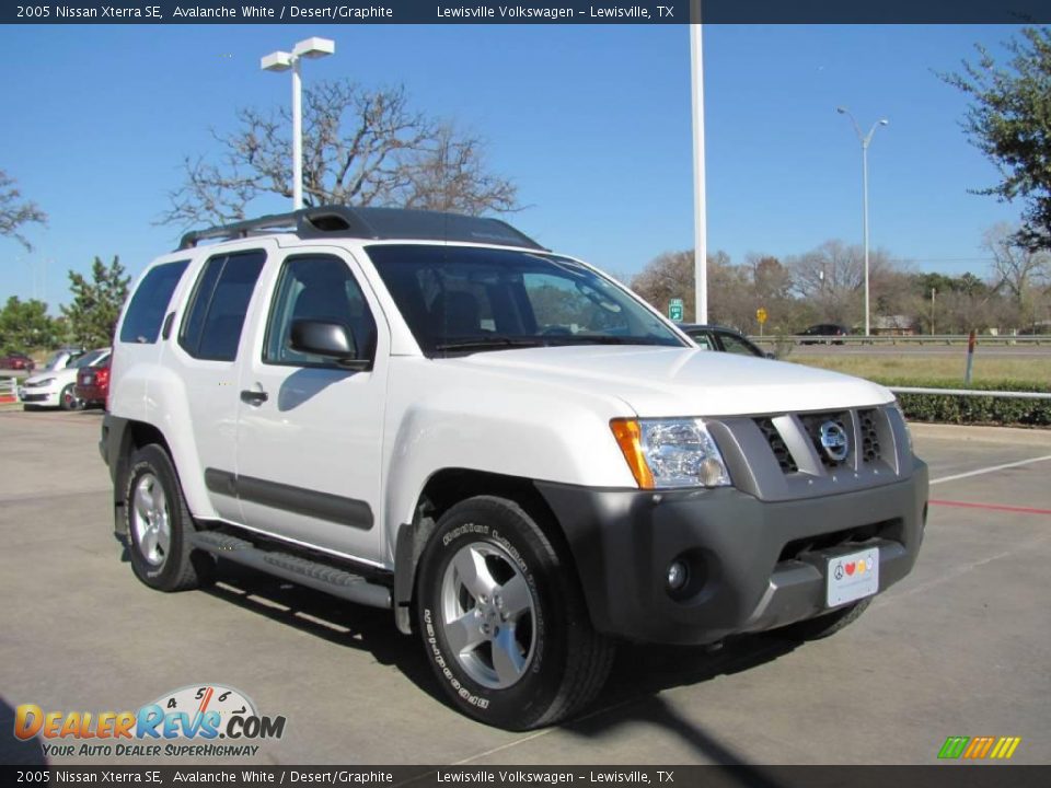2005 Nissan Xterra SE Avalanche White / Desert/Graphite Photo #7