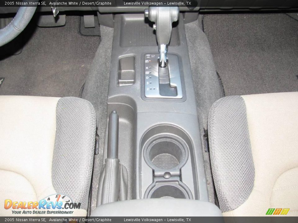 2005 Nissan Xterra SE Avalanche White / Desert/Graphite Photo #17