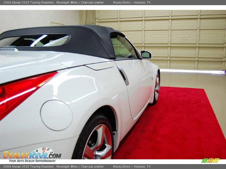 2009 Nissan 350Z Touring Roadster Moonlight White / Charcoal Leather Photo #7