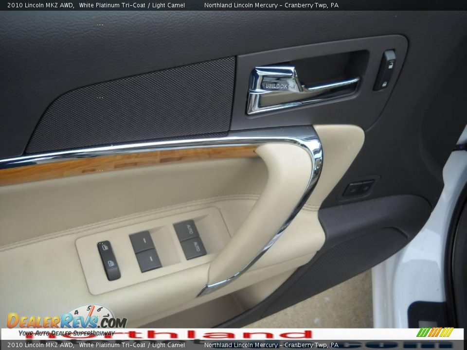 2010 Lincoln MKZ AWD White Platinum Tri-Coat / Light Camel Photo #15