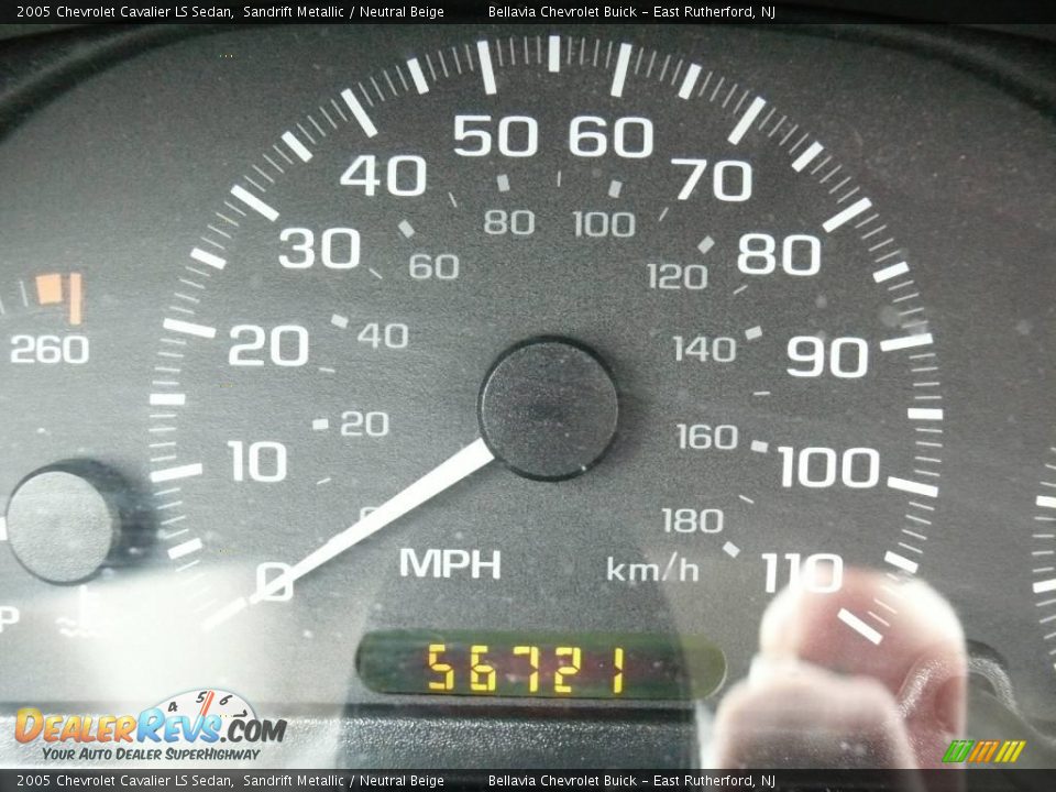 2005 Chevrolet Cavalier LS Sedan Sandrift Metallic / Neutral Beige Photo #11