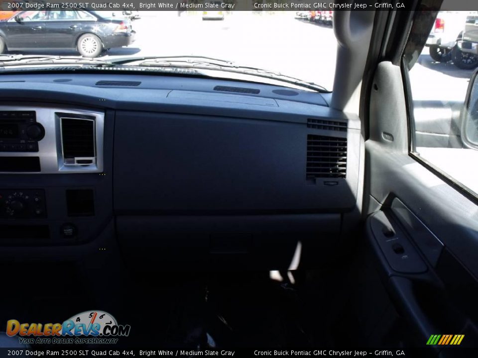 2007 Dodge Ram 2500 SLT Quad Cab 4x4 Bright White / Medium Slate Gray Photo #18