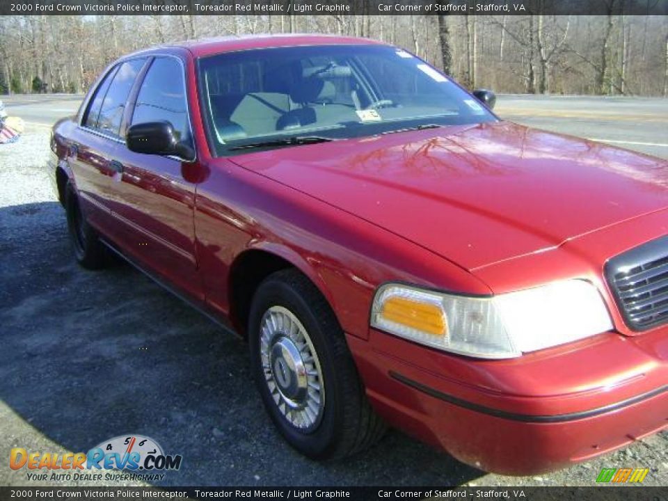 2000 Ford Crown Victoria Police Interceptor Toreador Red Metallic / Light Graphite Photo #2