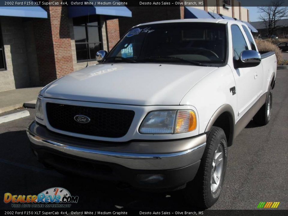 2002 Ford F150 XLT SuperCab 4x4 Oxford White / Medium Graphite Photo #2