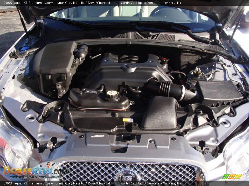2009 Jaguar XF Premium Luxury Lunar Grey Metallic / Dove/Charcoal Photo #26