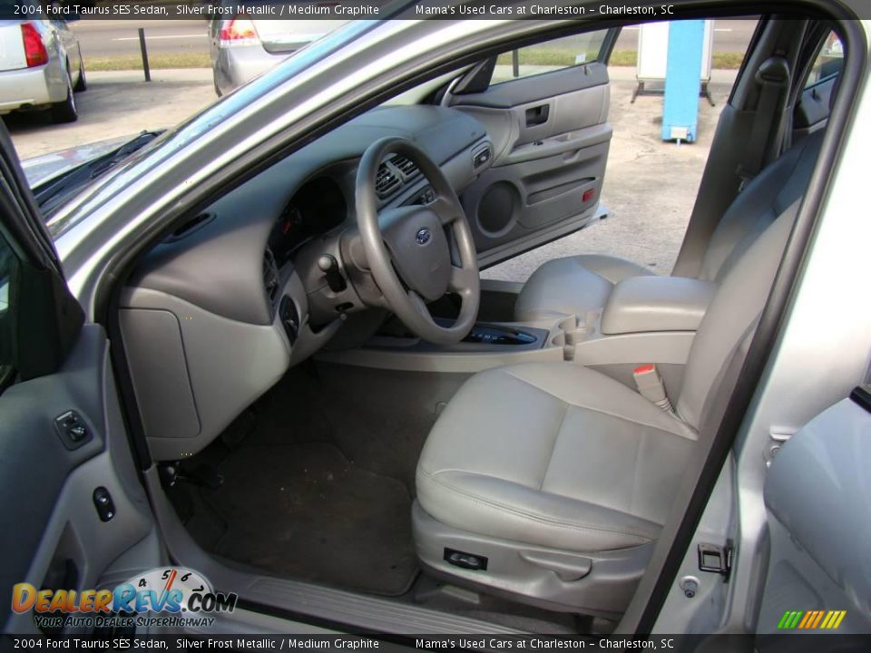2004 Ford Taurus SES Sedan Silver Frost Metallic / Medium Graphite Photo #9